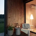 Morze Debina Villa *