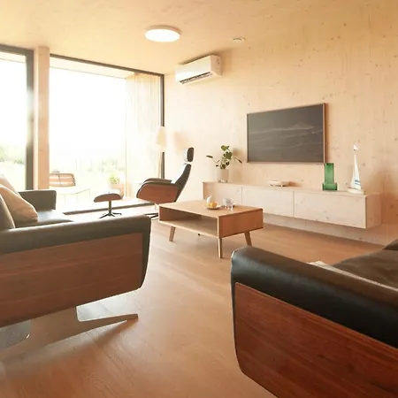 Morze Debina וילה *