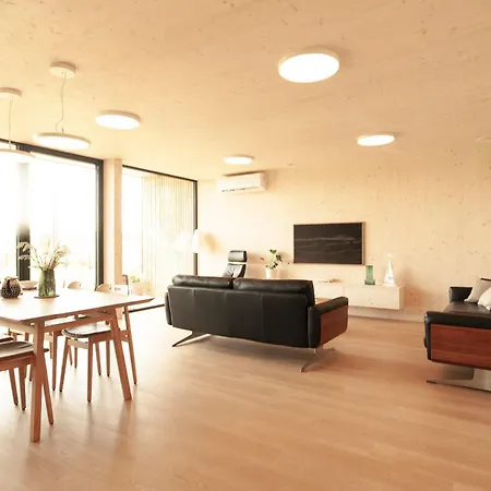 Villa Morze Debina *